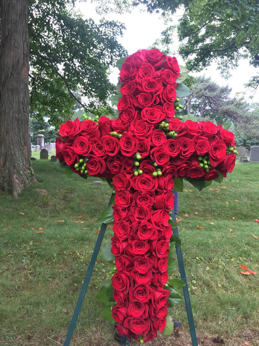 As Seen in Adam Sandler's "Hubie Halloween" Flores Mantilla Floral