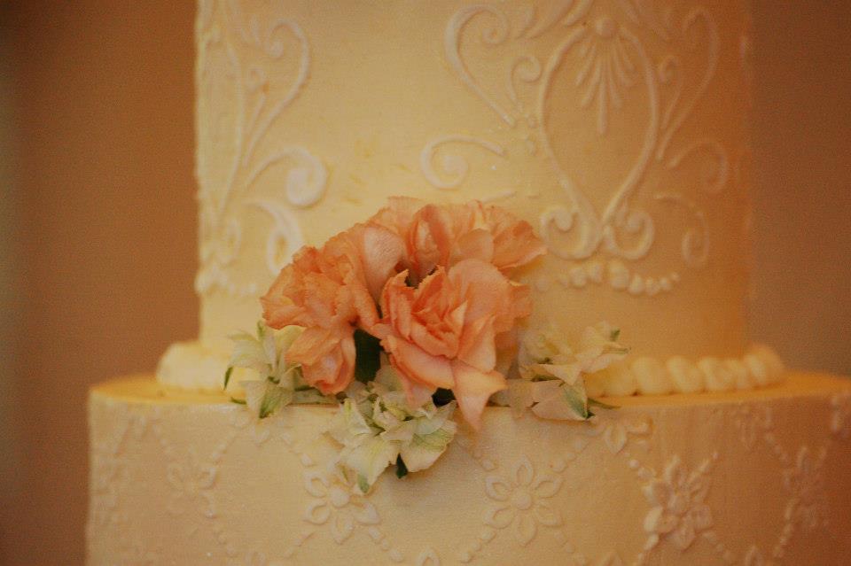 Close-up of simple cake flowers for wedding